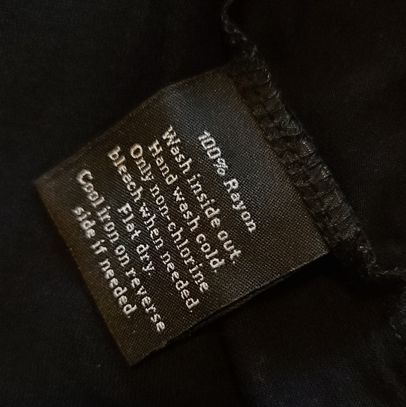 Skull Top w/Snaps - Picture 7 of 7